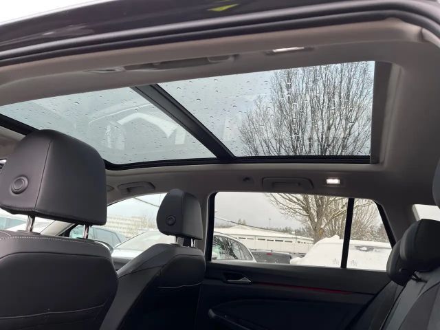 Volkswagen Golf DSG Style Variant