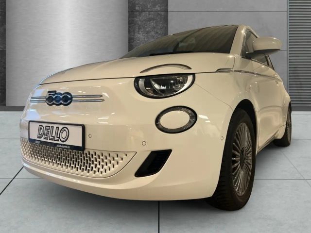 Fiat 500e Limosine 42KWH, Sitzheizung, Allwetterräder auf AL