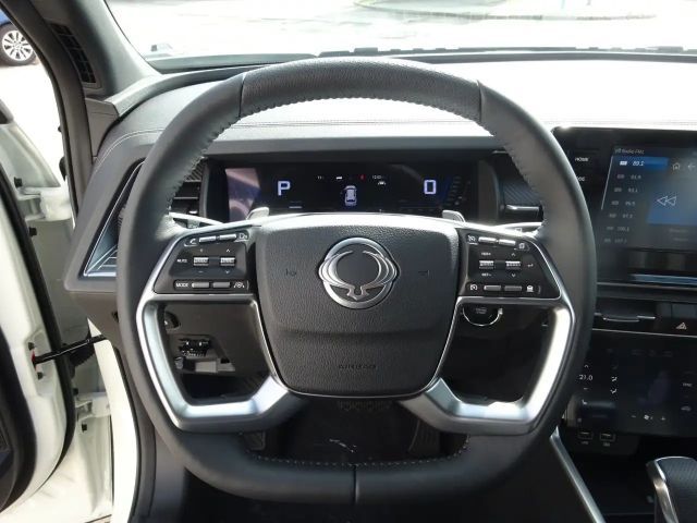 SsangYong Torres 2WD Quartz