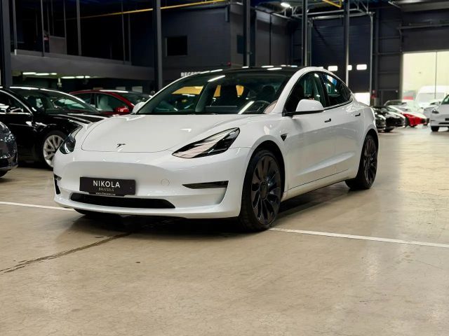 Tesla Model 3 Performance