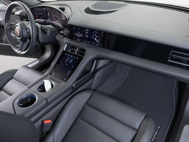 Porsche Taycan 4 Cross Turismo