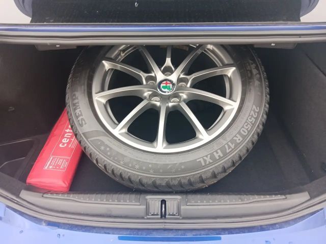 Alfa Romeo Giulia AT8