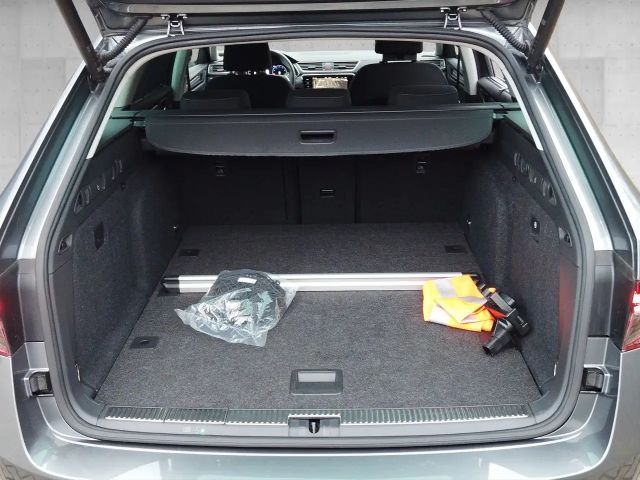 Skoda Superb 2.0 TSI Combi Style Style