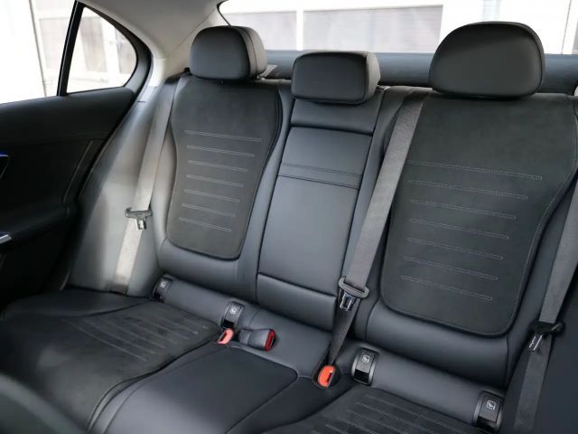 Mercedes-Benz C 220 AMG Line C 220 d Sedan