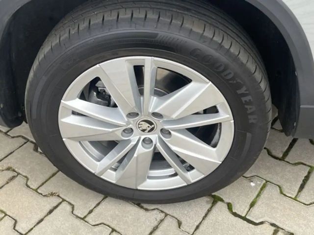 Skoda Karoq LED ACC SHZ RFK beh.FS&LR Vor.AHZV KLIMA ALU