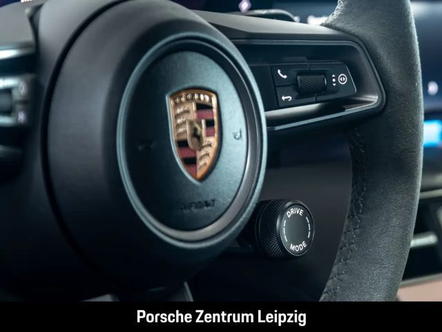 Porsche Taycan 4