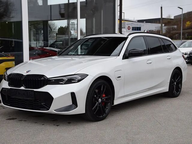 BMW 330 330e M-Sport Touring xDrive