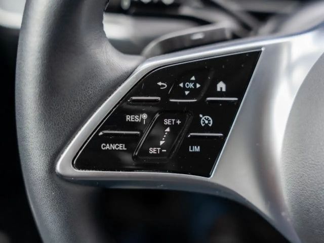 Mercedes-Benz GLC 200 PDC SHZ CarPlay Bluetooth Tempomat Navi