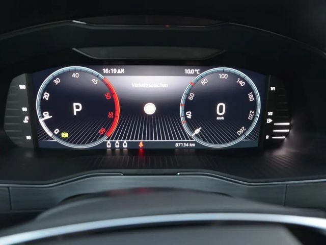 Skoda Superb Superb Kombi 2,0 TDI DSG LED AHV VIRTUAL NAVI 1.Be