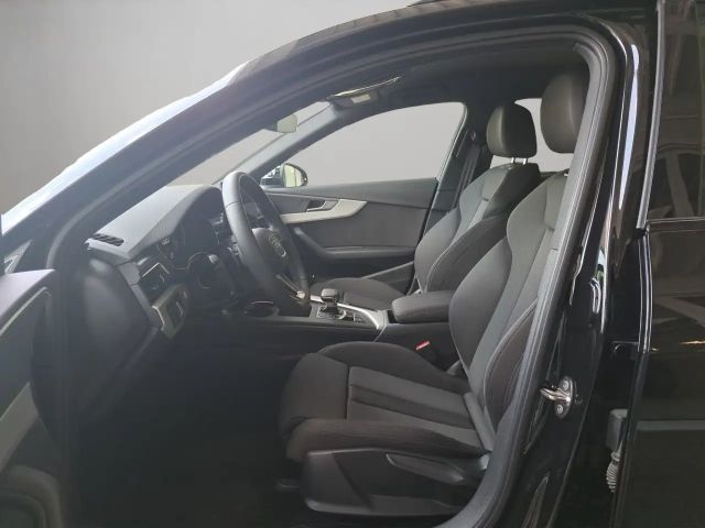 Audi A4 40 TFSI Avant S-Line S-Tronic