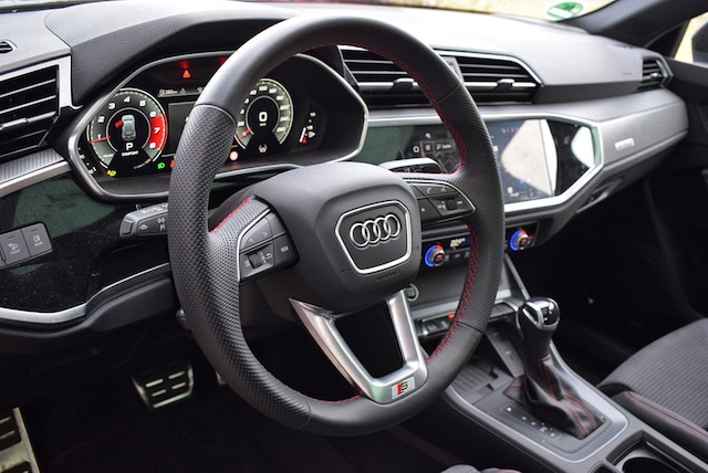 Audi Q3 40 TFSI Quattro S-Line S-Tronic