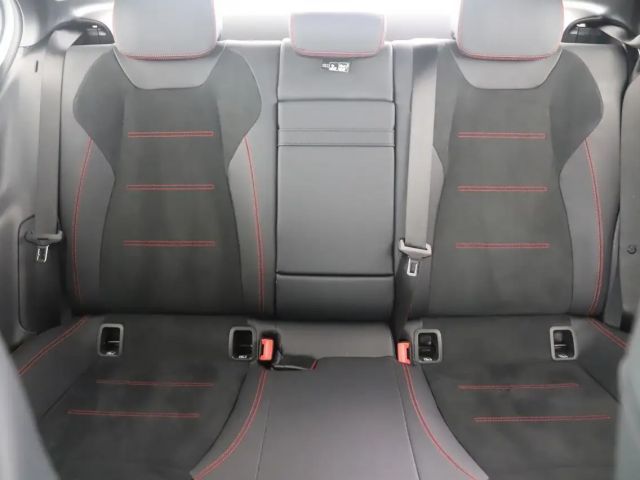 Mercedes-Benz A 200 A 200 d AMG Line