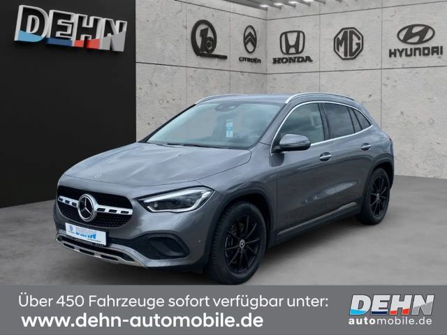 Mercedes-Benz GLA 250 4MATIC Progressive