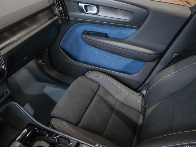 Volvo XC40 AWD Plus Recharge Twin Engine