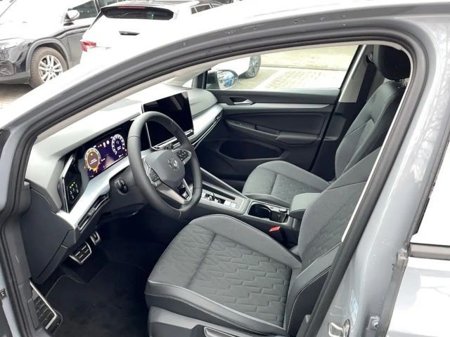 Volkswagen Golf 1.5 eTSI DSG