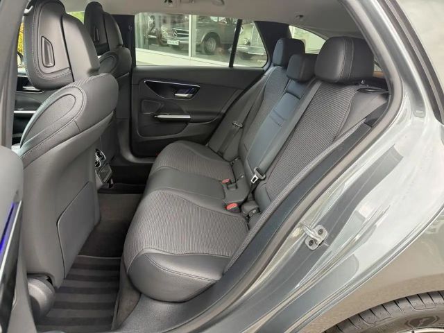 Mercedes-Benz C 180 AVANTGARDE Estate