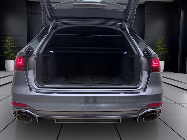 Audi RS4 Avant Quattro