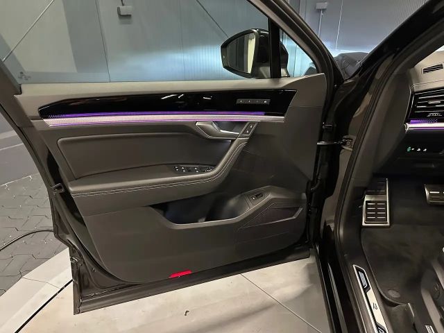 Volkswagen Touareg 4Motion R-Line Style