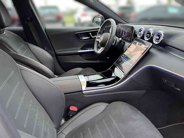 Mercedes-Benz C 200 AMG Line Sedan