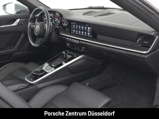 Porsche 992 4 Coupé Targa