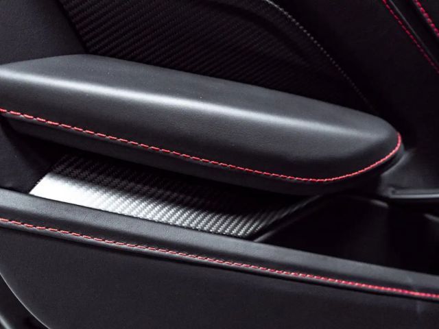 Aston Martin Vantage *Q Paint*Black Beast*Carbon*1/333*New