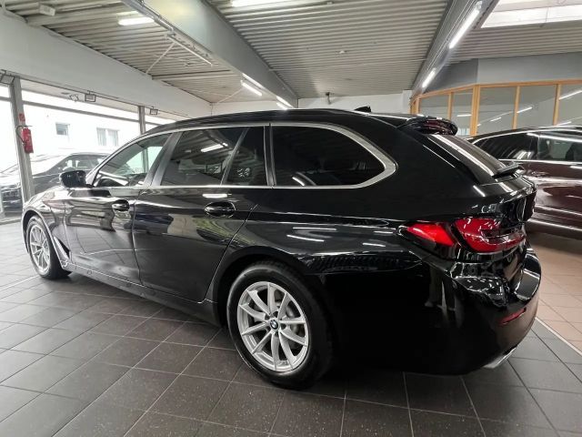 BMW 520 520d Business Line Touring xDrive