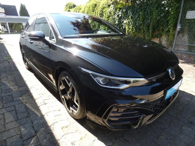 Volkswagen Golf 2.0 TDI DSG Golf VIII R-Line