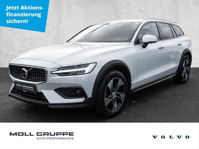Volvo V60 Cross Country AWD Plus