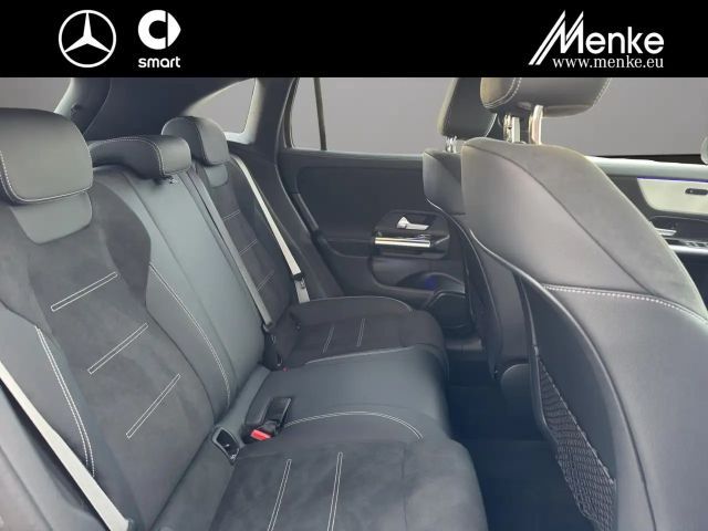 Mercedes-Benz GLA 200 AMG Line GLA 200 d