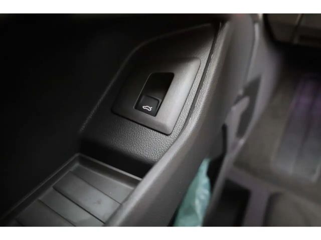 Volkswagen Multivan 2.0 TDI IQ.Drive Life T7