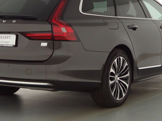 Volvo V90 AWD Core T6