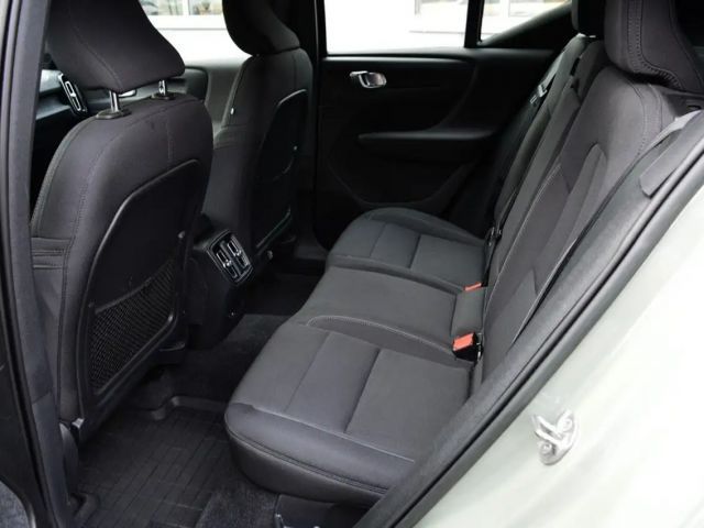 Volvo XC40 AWD Plus Recharge Twin Engine