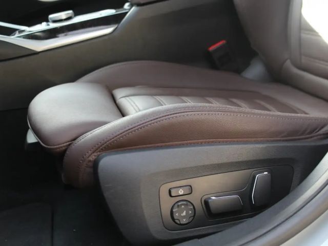 BMW 320 320d M-Sport Touring xDrive