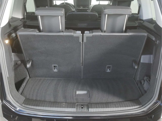 Volkswagen Touran 1.5 TSI R-Line