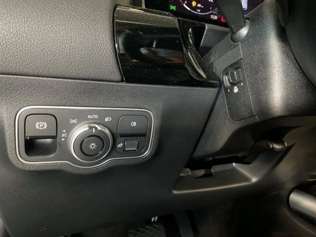 Mercedes-Benz GLA 180 Progressive