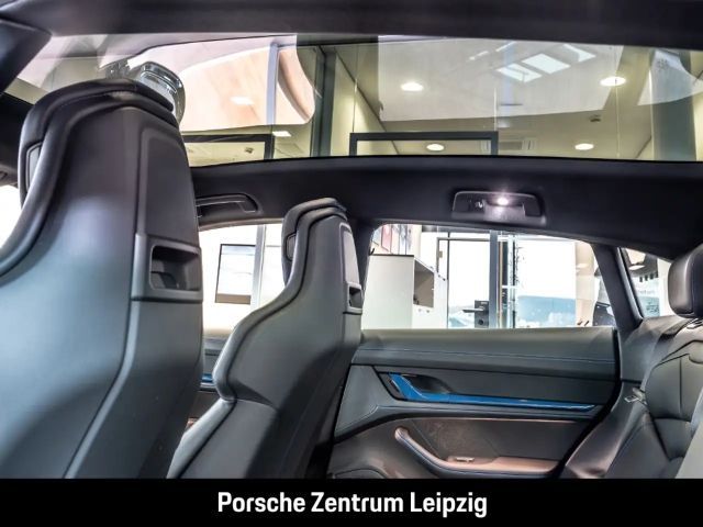 Porsche Taycan Black Edition Sport Turismo