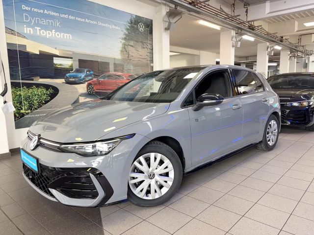 Volkswagen Golf 1.5 eTSI DSG