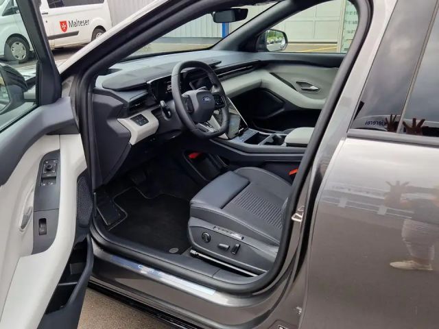 Ford Capri Premium RWD