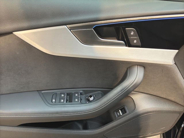 Audi A4 40 TFSI Avant Quattro S-Line S-Tronic