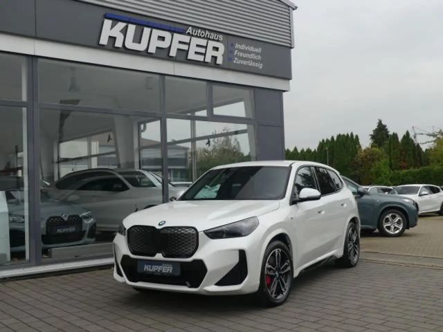 BMW X1 xDrive30 Sportpaket Pro AHK*ACC°Ad.LED°19Z.