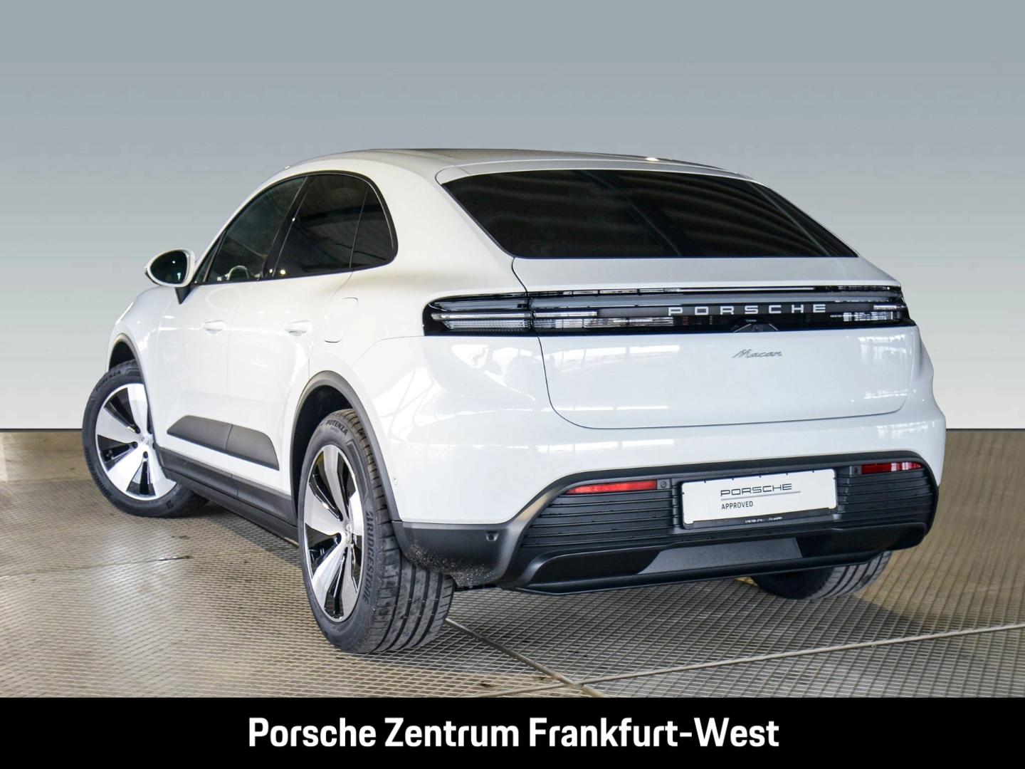 Porsche Macan Surround-View BOSE Abstandstempomat LED