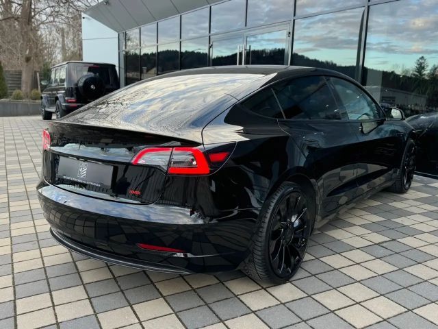 Tesla Model 3 AWD Performance