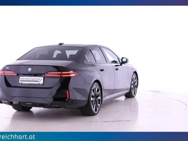 BMW i5 Sedan