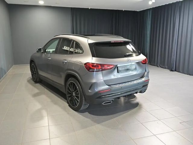 Mercedes-Benz GLA 250 AMG Line