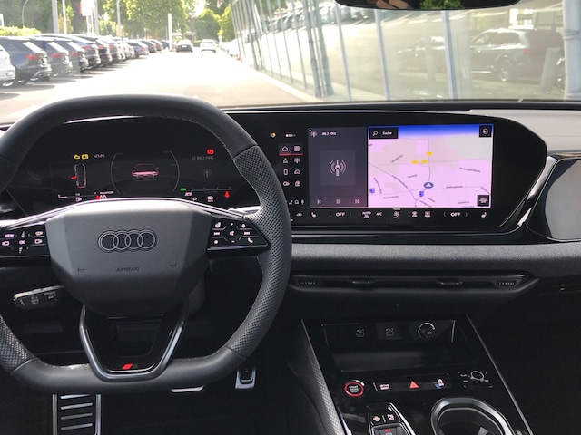 Audi A6 Avant Quattro S-Tronic