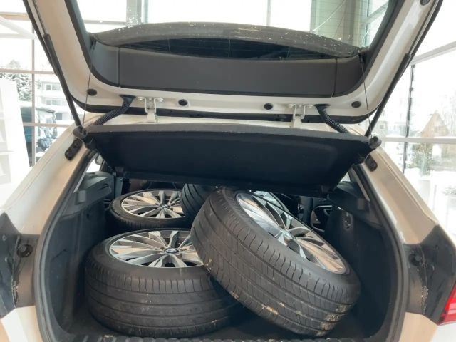 BMW 118 118i Luxury Line Sedan