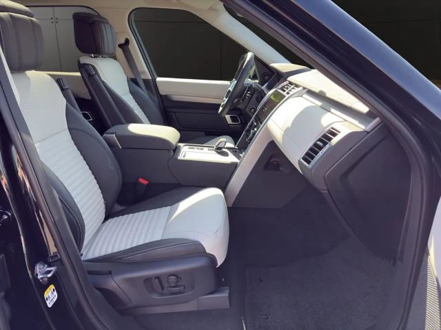 Land Rover Discovery D250 Dynamic HSE