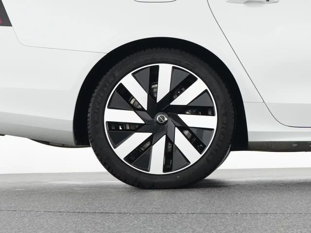 Volvo V90 AWD Dark Plus T8