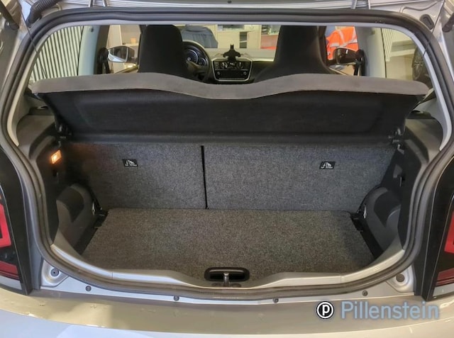 Volkswagen up! Move Move up!