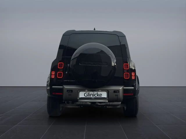 Land Rover Defender 110 D250 Dynamic SE